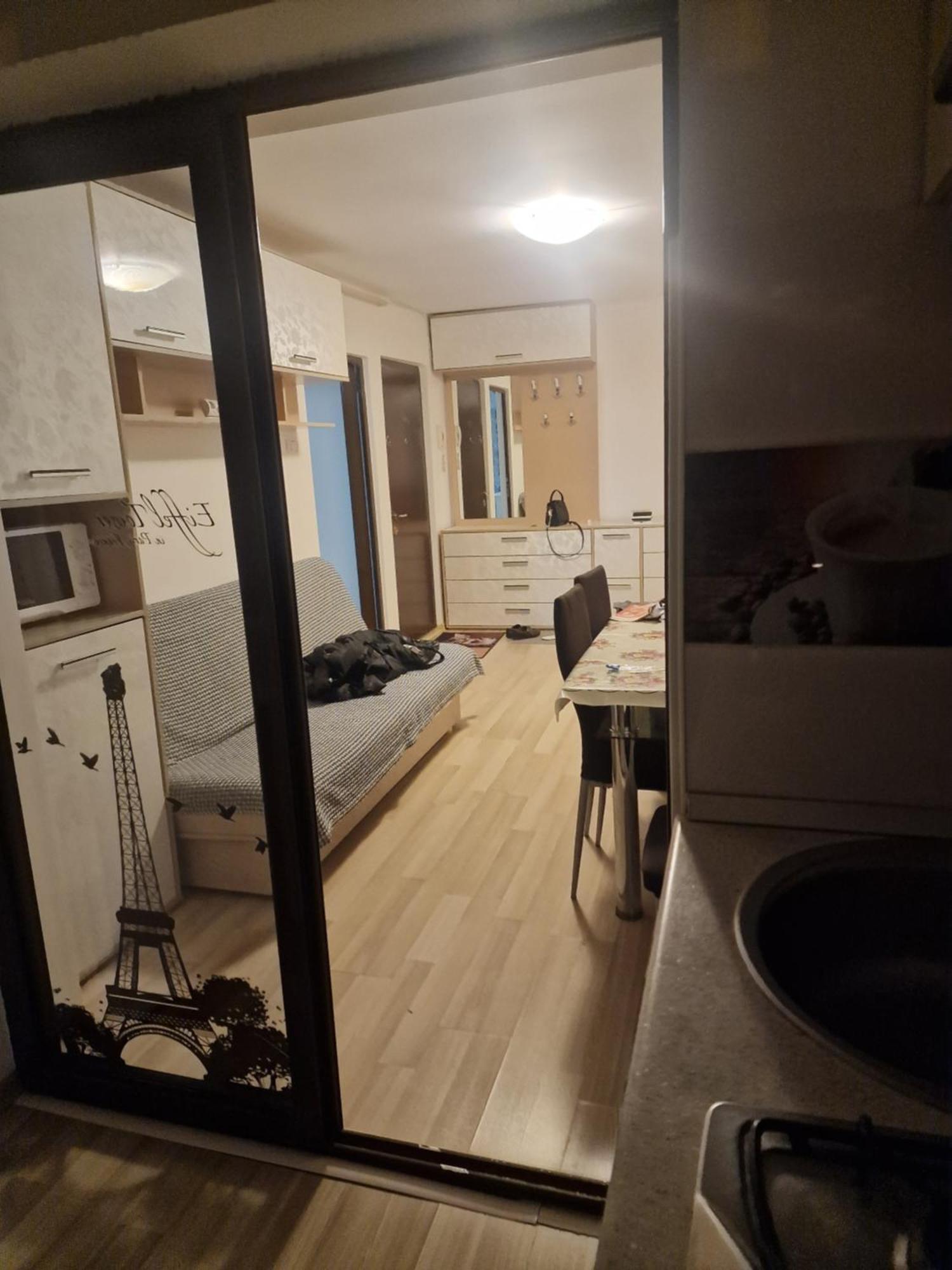 2 Bedrooms Apartment. Galaţi Eksteriør billede
